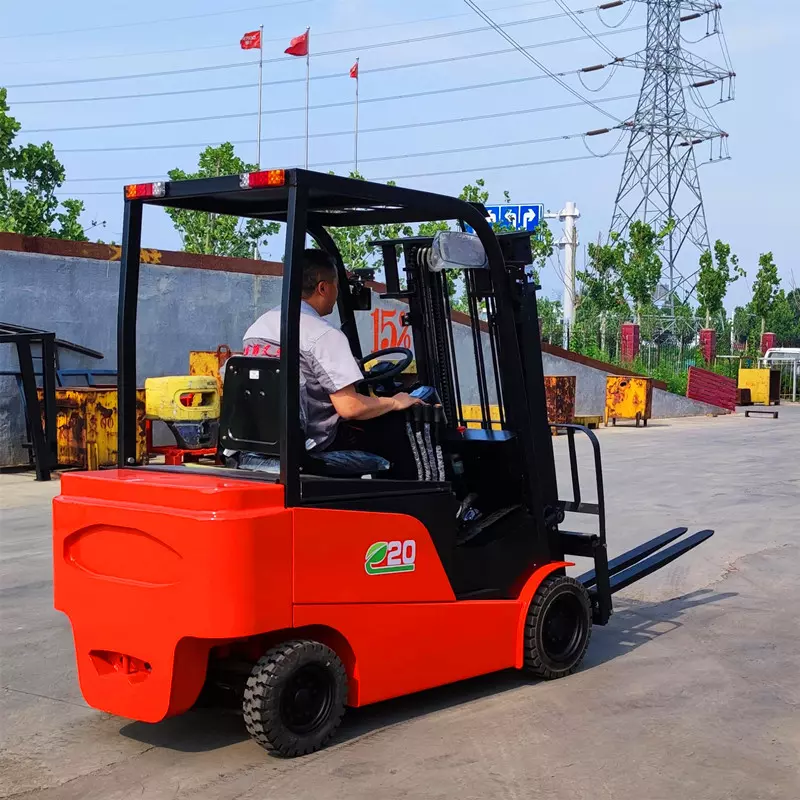 tavol-electric-forklift-front-view Warehouse electric forklift with triplex mast